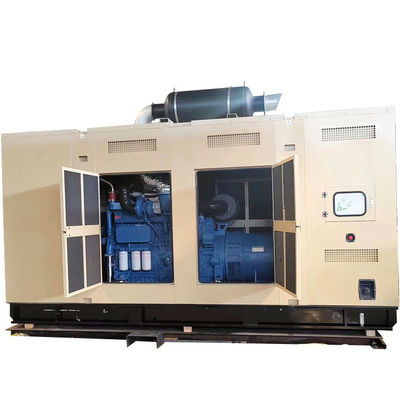 Un groupe électrogène diesel de 800 kW Guangxi Yuchai avec filtre à air et système de refroidissement par eau