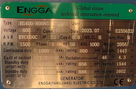 Un groupe électrogène diesel de 800 kW Guangxi Yuchai avec filtre à air et système de refroidissement par eau